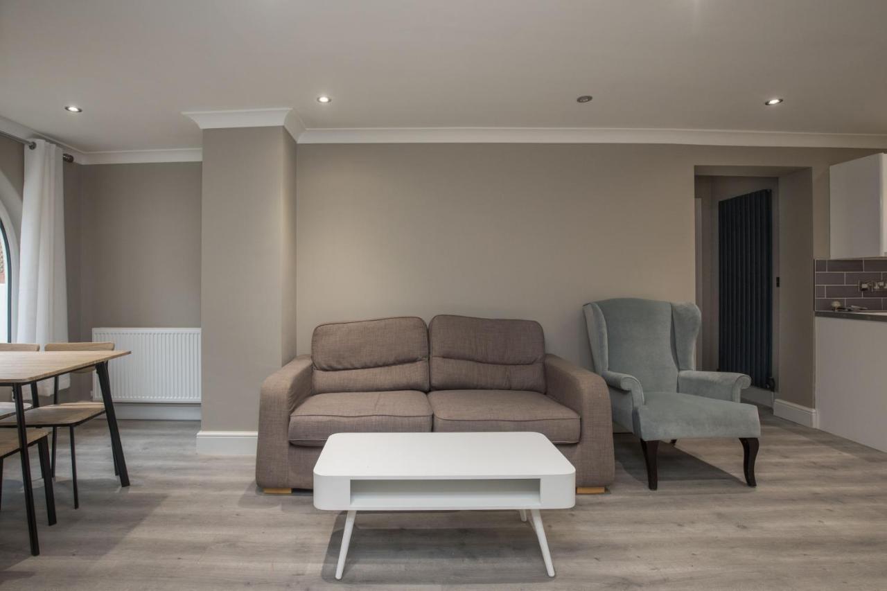Riverside Kingston Flat 1b * Surbiton
