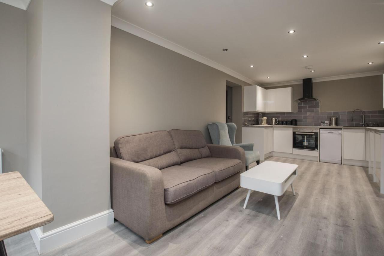 Riverside Kingston Flat 1b