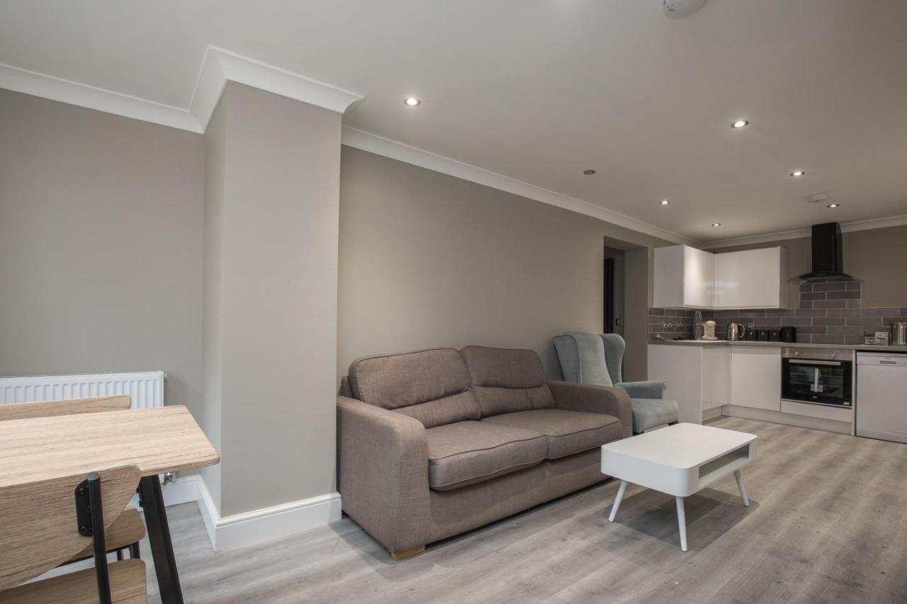 Riverside Kingston Flat 1b Apartment Surbiton