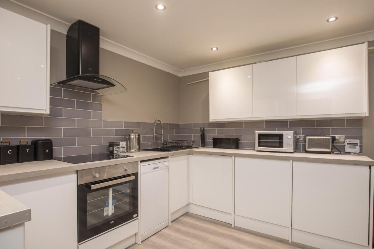 Riverside Kingston Flat 1b * Surbiton