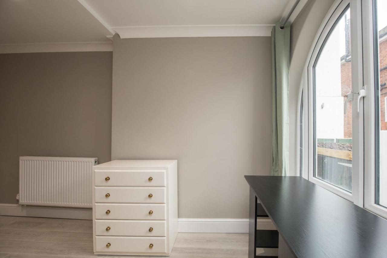 Riverside Kingston Flat 1b