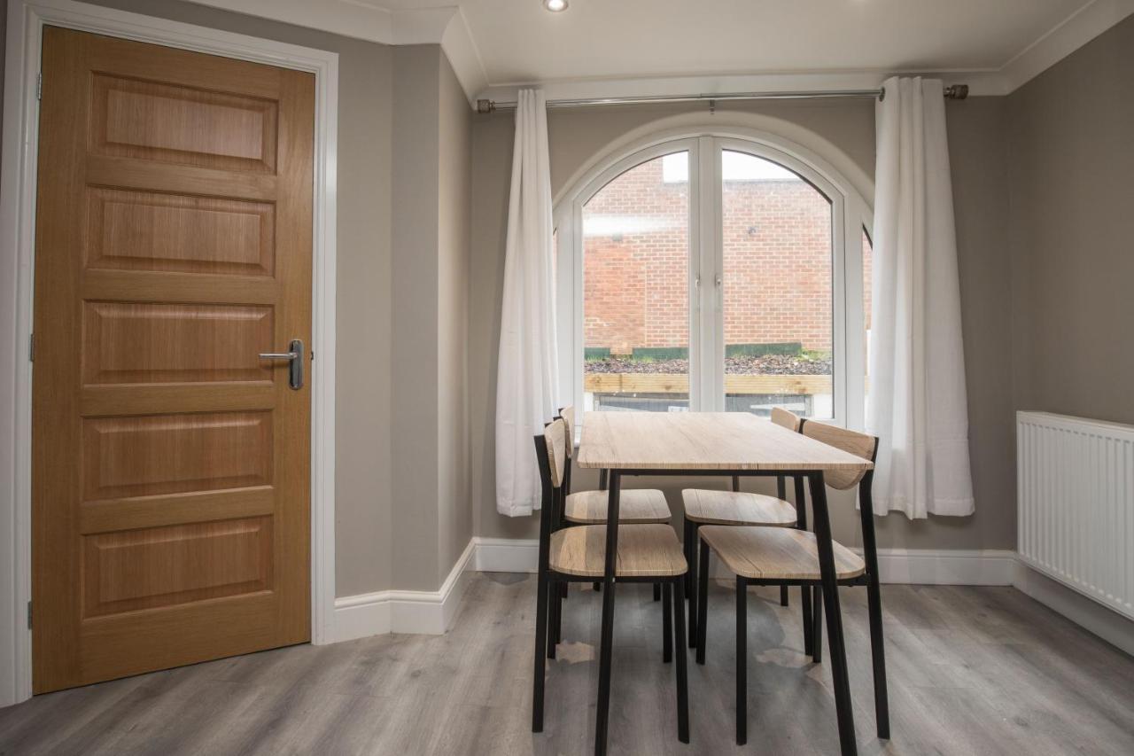 Riverside Kingston Flat 1b Apartment Surbiton